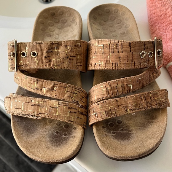 Vionic sandals size 6 - Picture 4 of 5